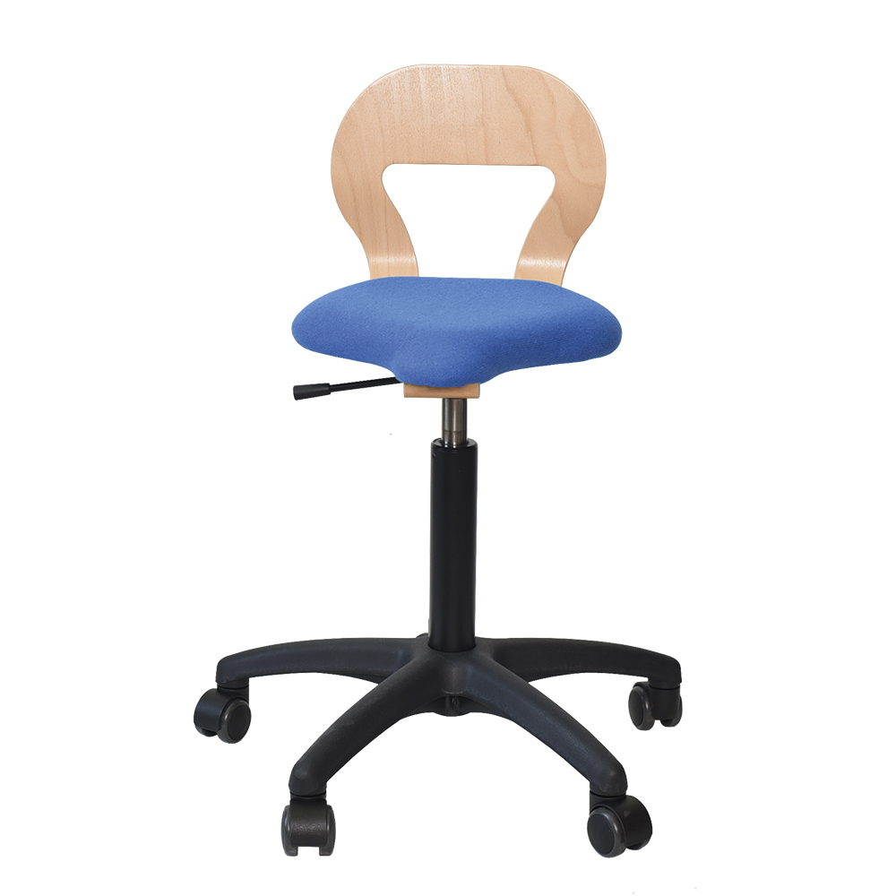 Lænde Ergoret Arbejdsstol, en ergonomisk arbejdesstol, kan indstilles i højden med gaspatron, har sikkerhedshjul, ergomisk sæde, giver støtte til lænden, set forfra – er fra Klarskov møbler ApS designet af Hans Klarskov