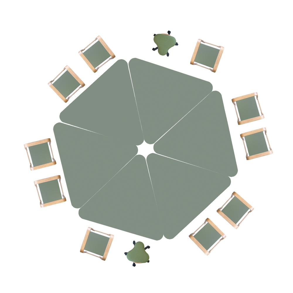 6 Triangel Borde sat sammen til en cirkel med Panuline Stabel Taburet og Ergoret Arbejdsstol fra Klarskov møbler ApS