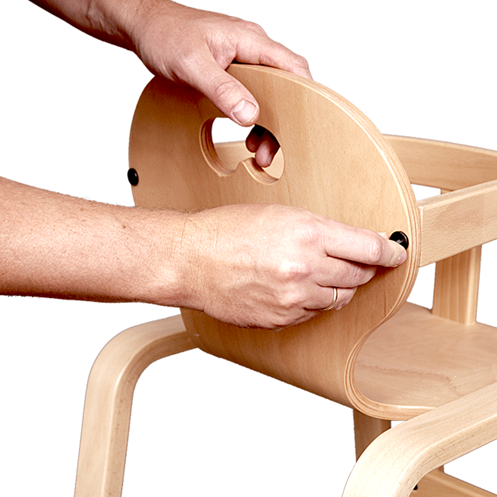 Bøjle til Svanemærket Panuline Stabel Højstol kan tages af med umbraco nøgle og højstol kan bruges som en almindelig høj stol – fra Klarskov møbler ApS, pædagogiske møbler til institutionsindretning