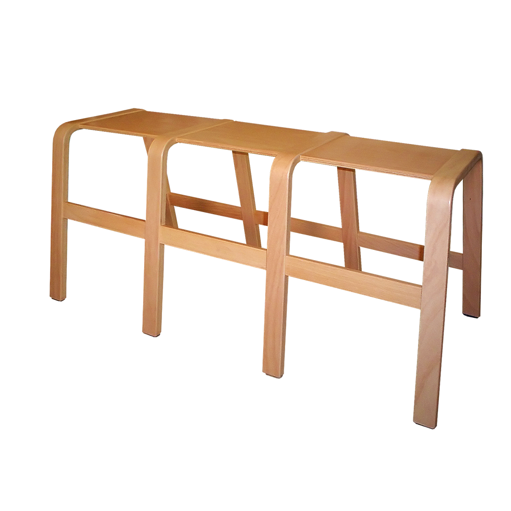 Panuline Stabel Bænk med 3 sæder med plads til 4 børn - bænk, der kan stables og bruges som legemøbel - få pædagogiske møbler hos Klarskov mbler ApS