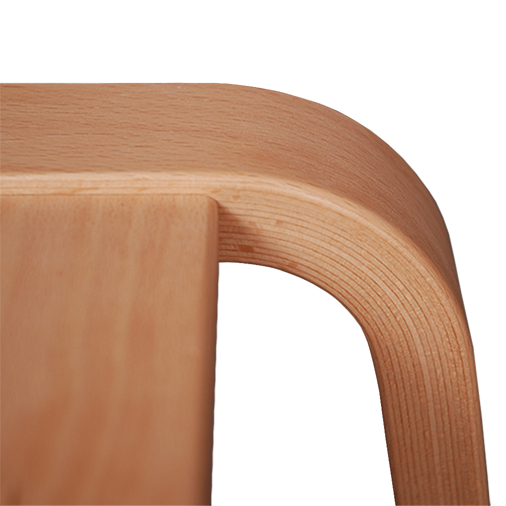 Panuline Stabel Taburet af træ med formspændte bøgeben er en stærk og stil taburet der er sikkerhedstestet - få pædagogisk kvalitetsmøbler hos Klarskov møbler