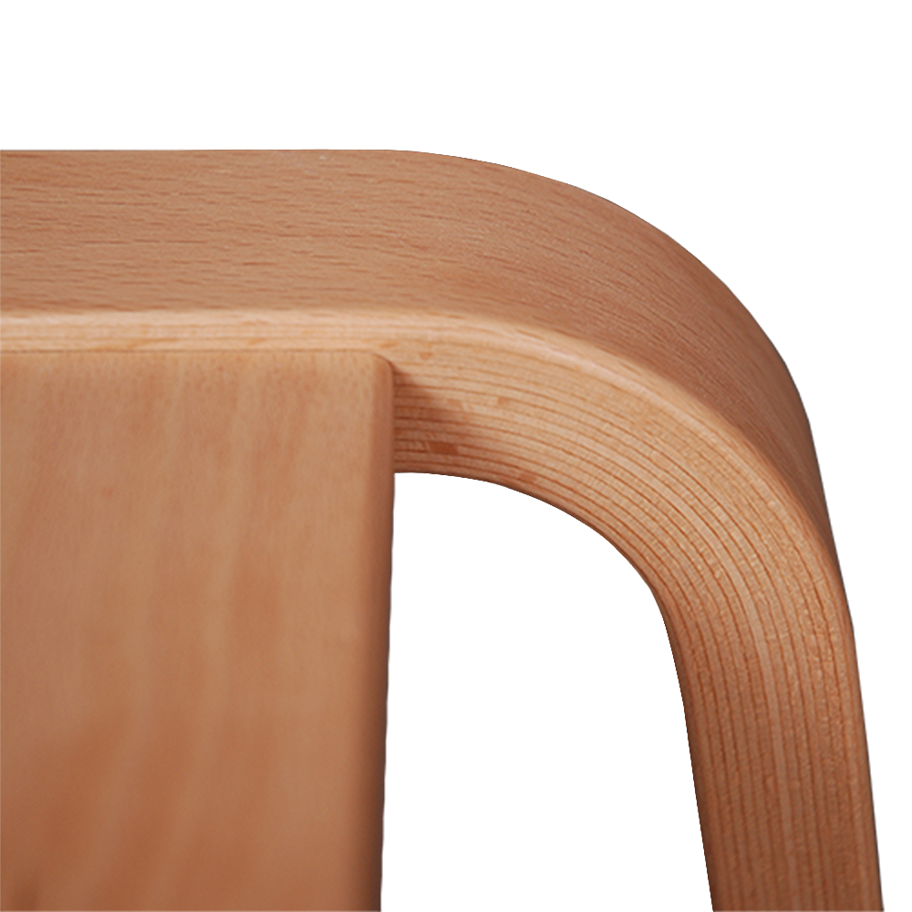 Svanemærket Panuline Stabel Taburet af træ med formspændte bøgeben - detalje af træ - fra Klarskov møbler ApS - pædagogiske møbler