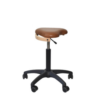 Ergoret Arbejdsstol ergonomisk stol fra Klarskov møbler ApS med gaspatron, sikkerhedshjul og polstret sæde med kvalitetslæder designet af pædagog Hans Klarskov i samarbejde med en ergoterapeut i 1995