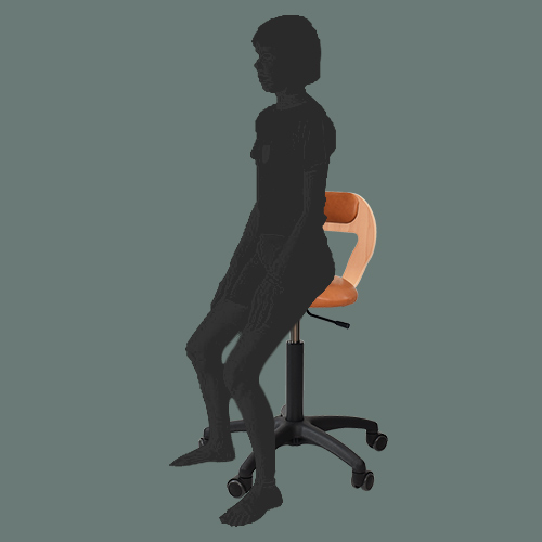 Lænde Ergoret Arbejdsstol Comfort Lux med lav lændestøtte en ergonomisk stol kontorstol som fremmer varierende siddestillinger betrukket med naturlæder fås hos Klarskov møbler